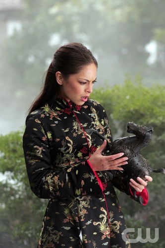 TheCW Staffel1-7Pics_305.jpg - SMALLVILLE"Sacred" (Episode #415)Image #SM415-3934Pictured: Kristin Kreuk as Isobel the witchCredit: © The WB/Michael Courtney